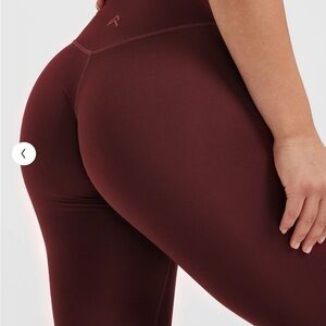 Oner Active Timeless High Waisted Leggings Size M- Mulled Wine